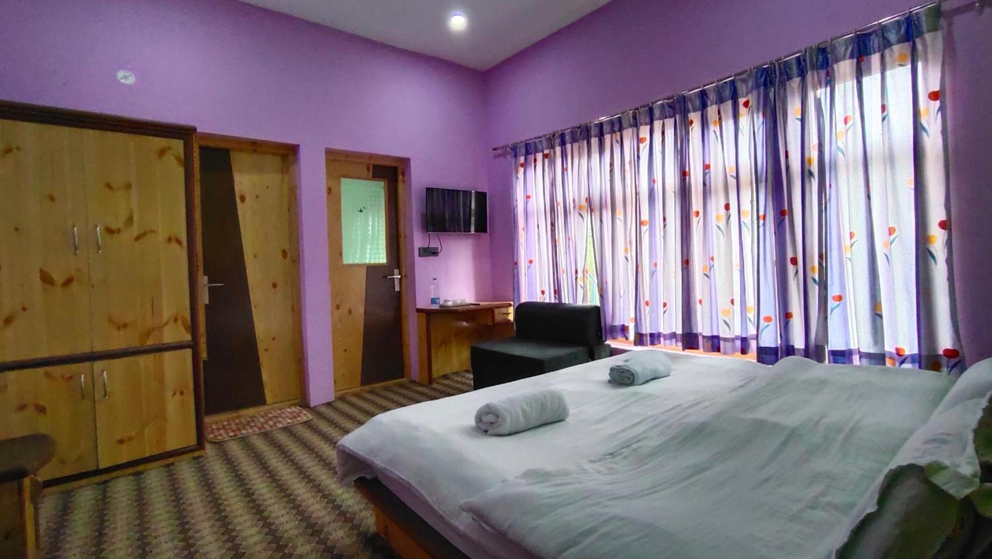 Hidden Leaf Homestay Leh Bilik gambar